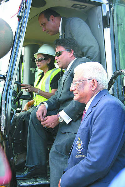 kamla guardian photo op